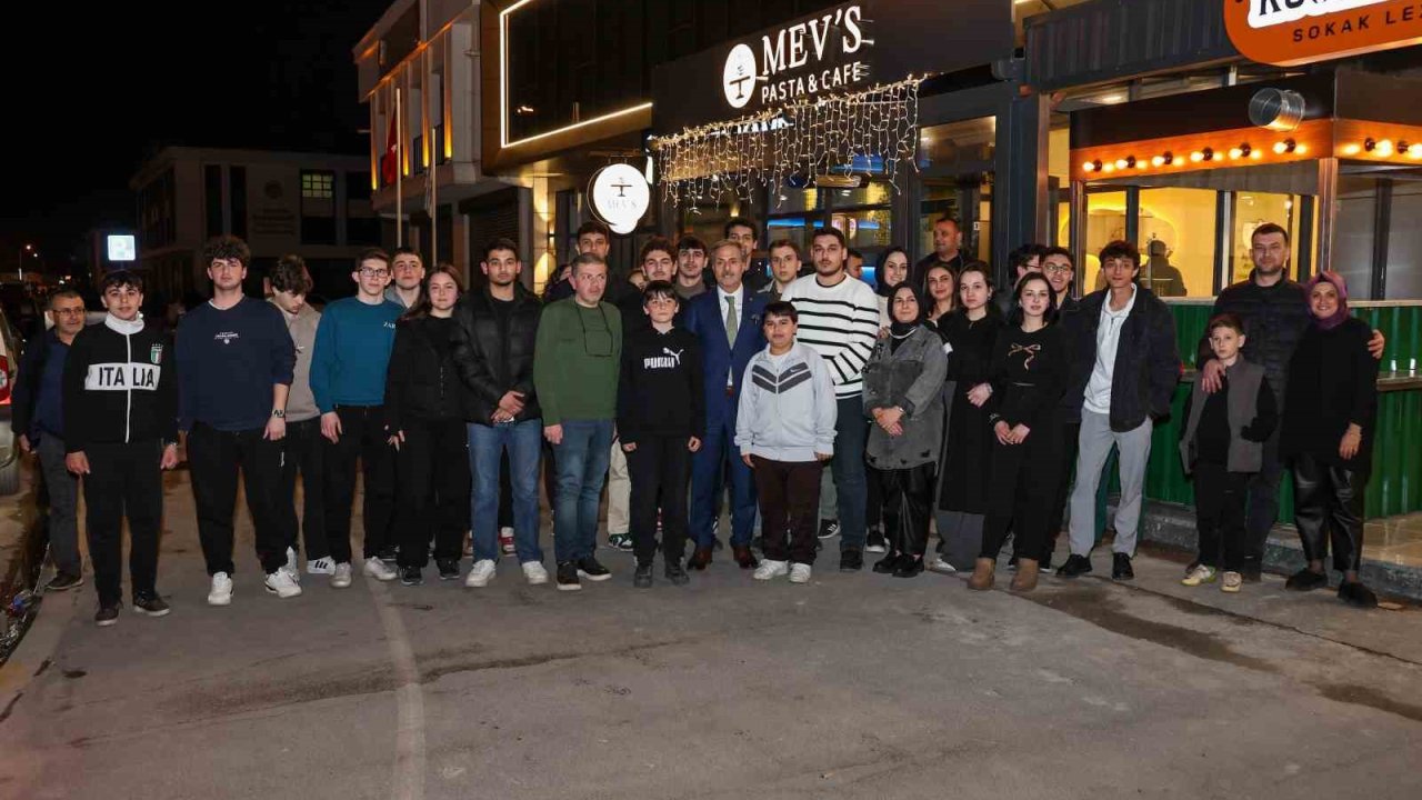 Başkan Alemdar: "Gençlerimizin her alanda kendilerini geliştireceği projeleri hayata geçireceğiz"