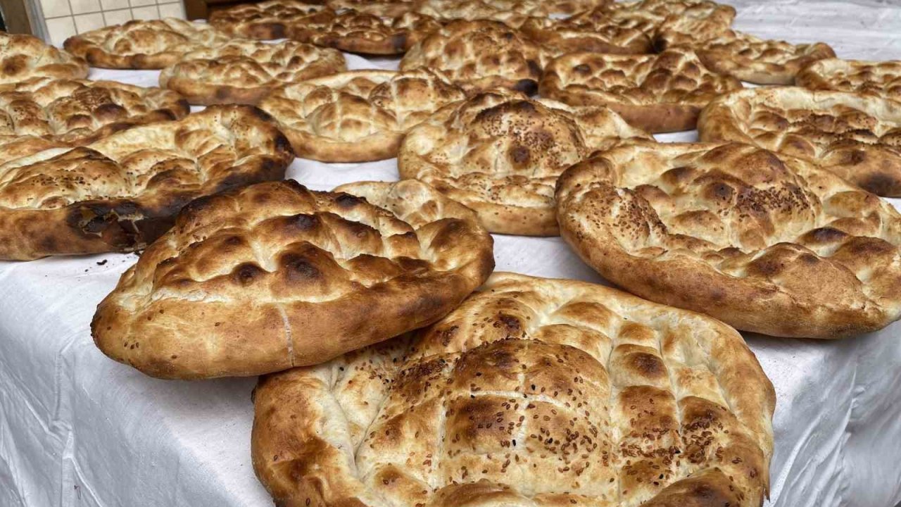 Denizli’de 280 gram Ramazan pidesi 20 liradan satışa sunulacak