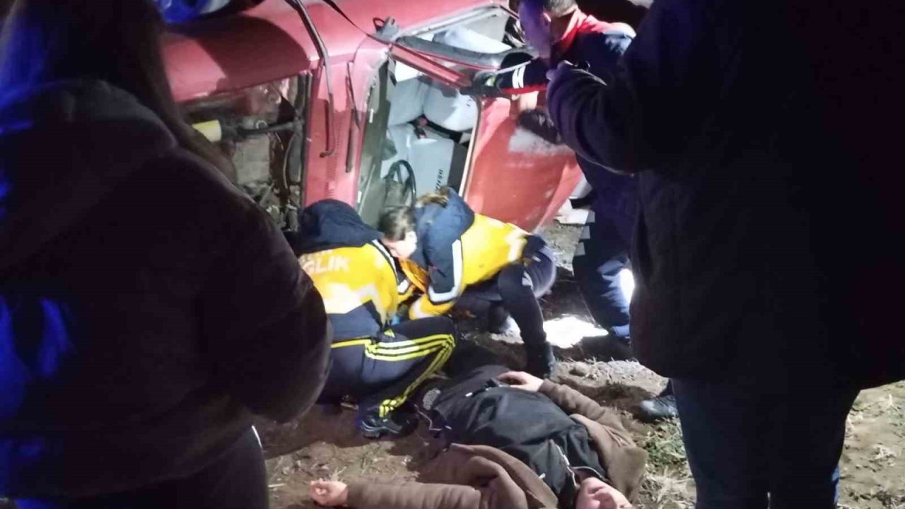 Kontrolden çıkan otomobil tarlaya devrildi: 1 yaralı