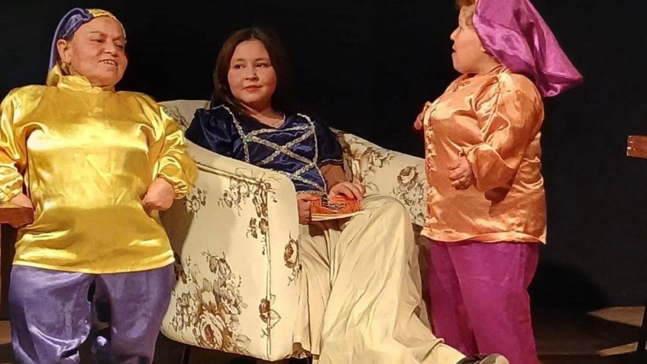 Ayvalık’ta "Teknoloji Prensesi" beğeniyle izlendi