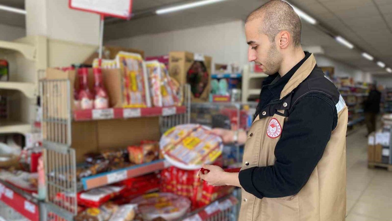 Bayburt’ta marketlerde Ramazan denetimi yapıldı