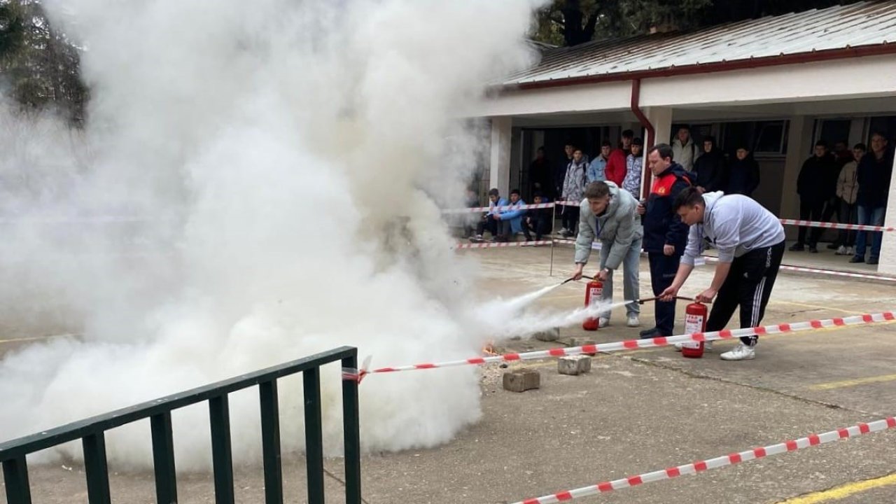 Kırklareli’nde öğrencilere yangın tatbikatı
