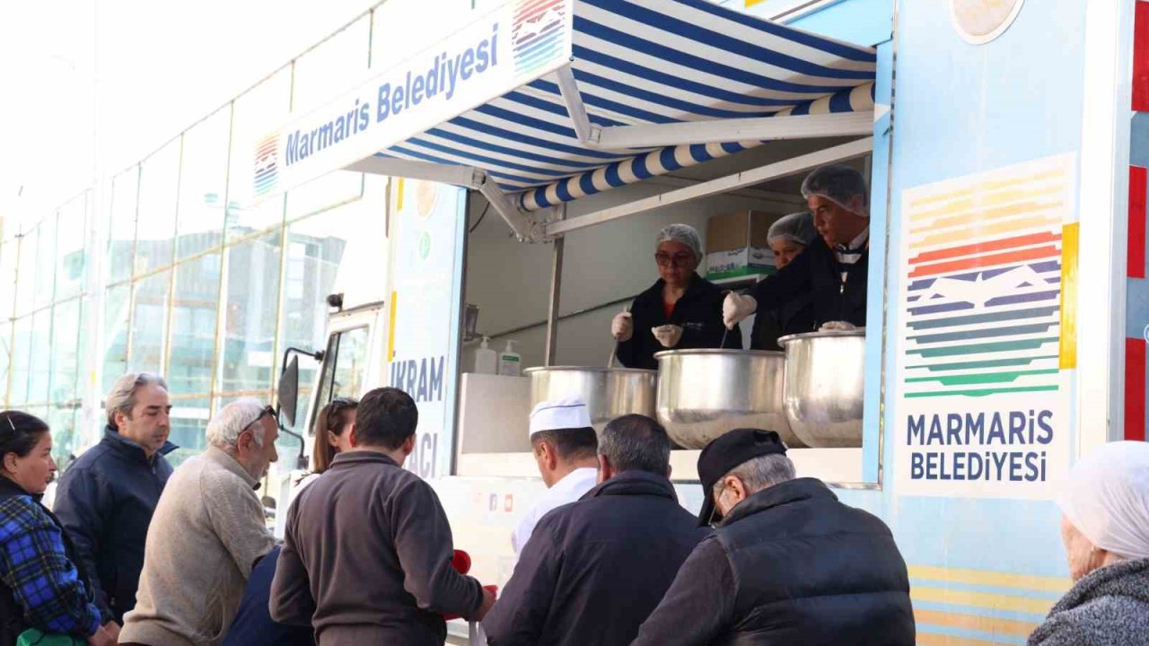 Marmaris Belediyesi’nden her gün 3 çeşit iftarlık