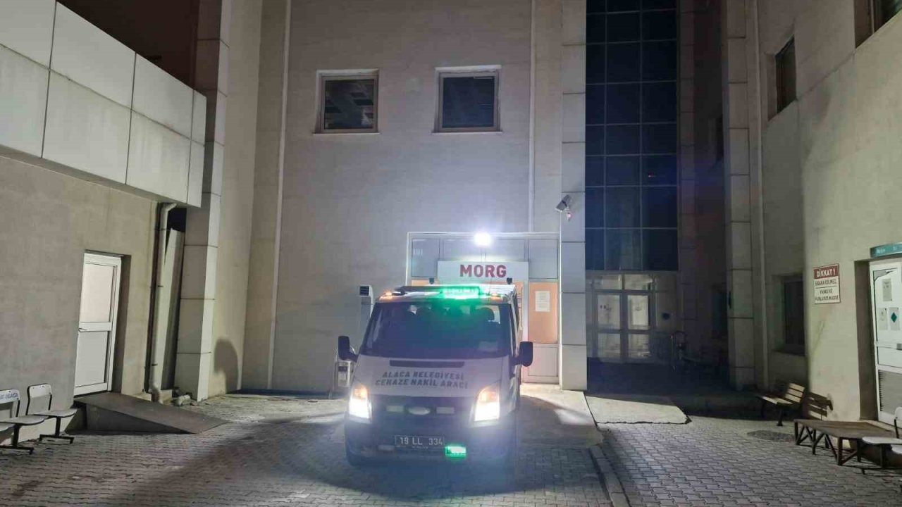 Kendisinden haber alınamayan yaşlı kadın evinde ölü bulundu