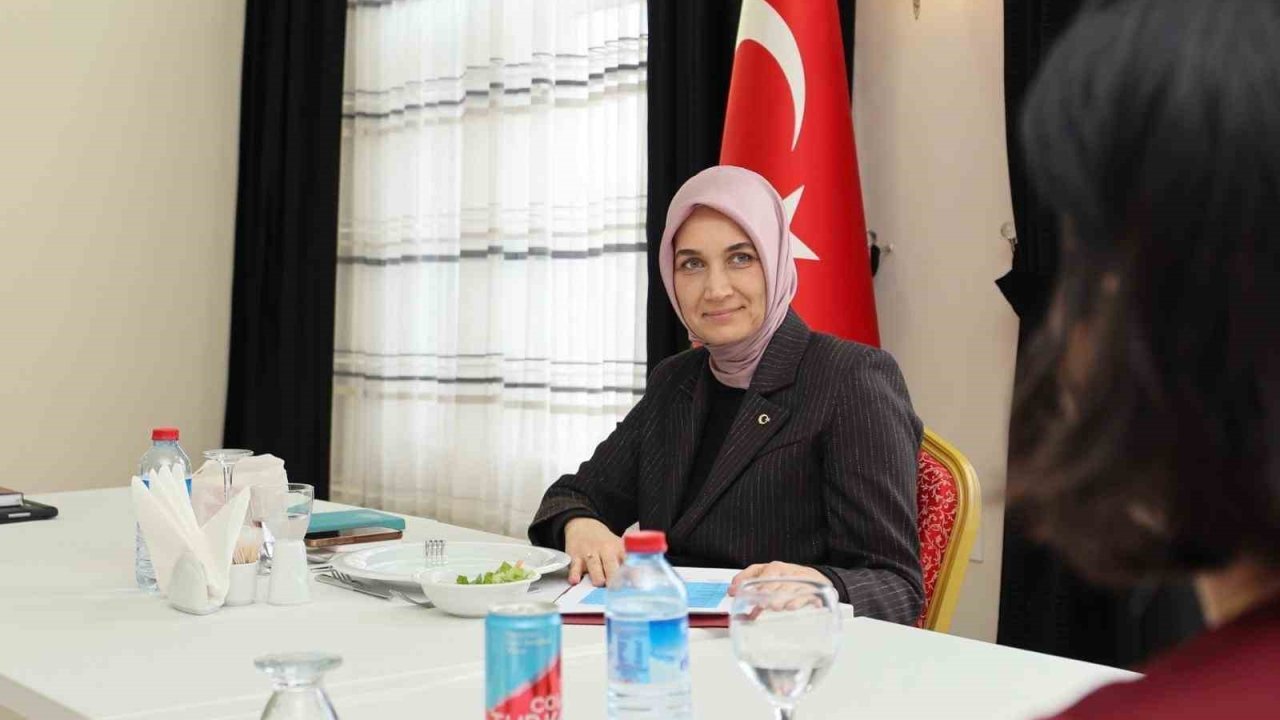 Vali Yiğitbaşı, tanıtım için dijital içerik üreticileriyle bir araya geldi