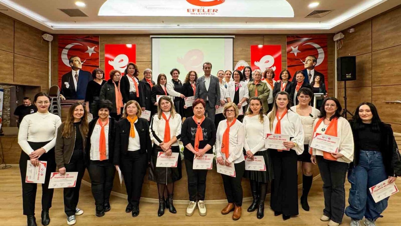 Efeler’in fotoğraf yarışmasında kazananlar ödüllerine kavuştu
