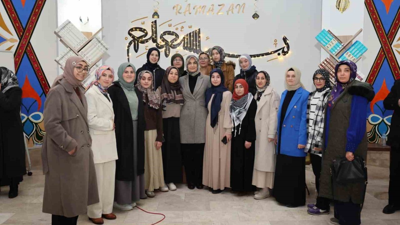 Vali Yiğitbaşı, gençlerle buluştu