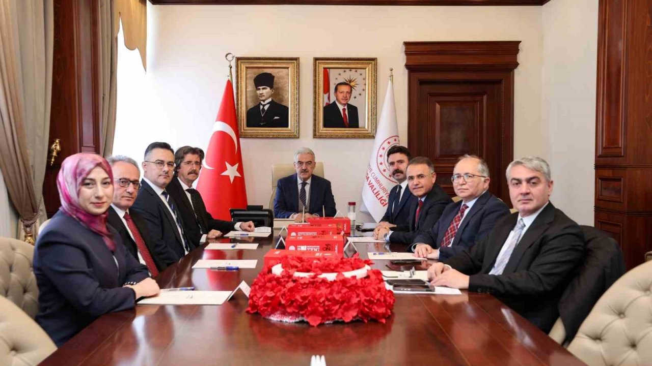 Dezenformasyonla mücadele için imzalar atıldı