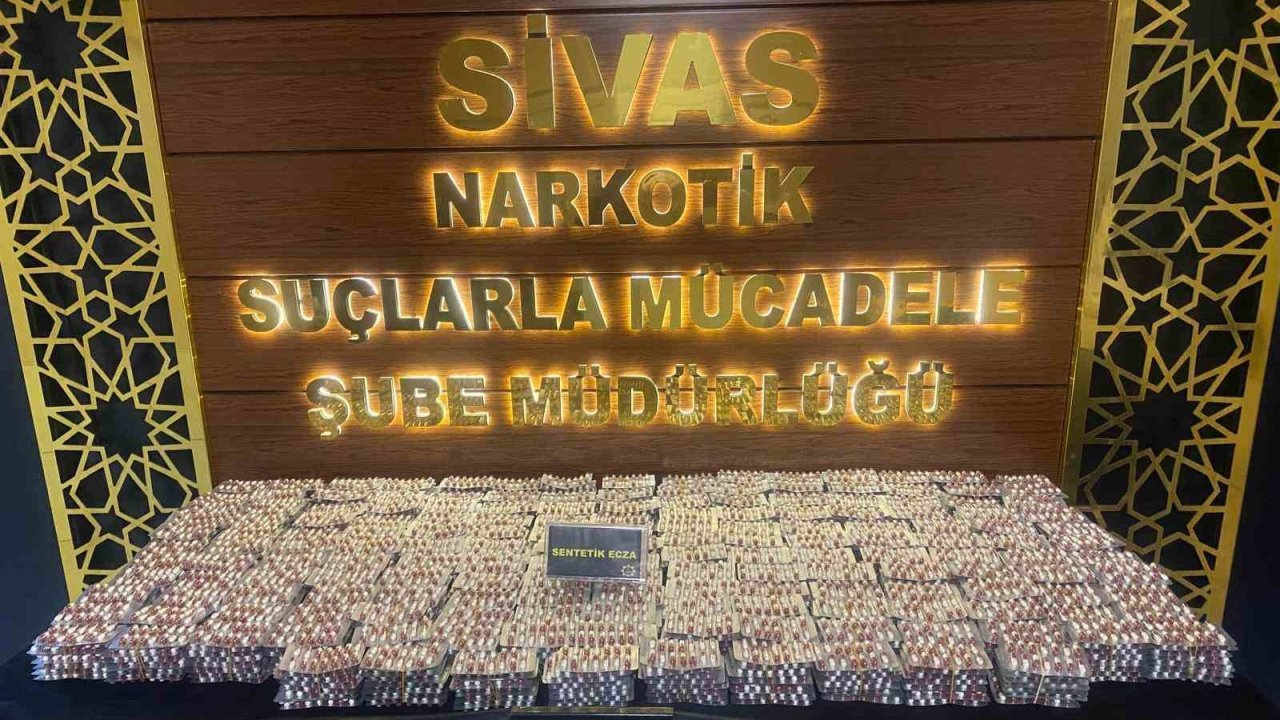 Sivas’ta 21 bin 27 adet sentetik ecza ele geçirildi