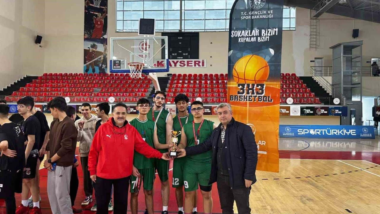 Yeşilay Spor Oyunları Sokaklar Bizim 3x3 Basketbol Turnuvası sonuçlandı