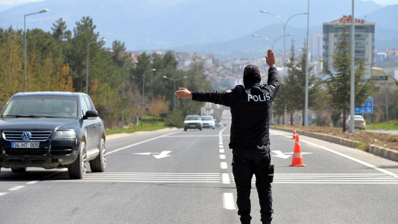 Bilecik’te 6 bin 361 araç ve sürücüsü kontrol edildi