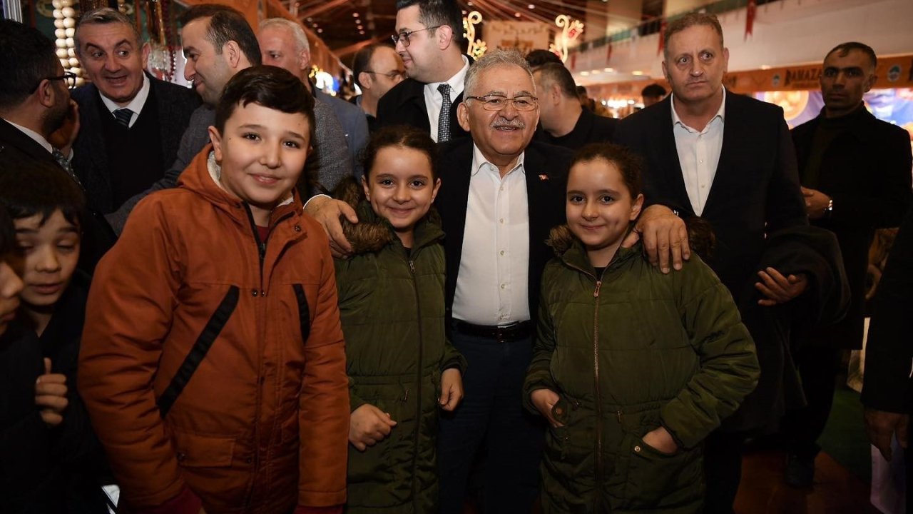 Başkan Büyükkılıç, Ramazan etkinliklerinde Kayserililerle bir araya geldi