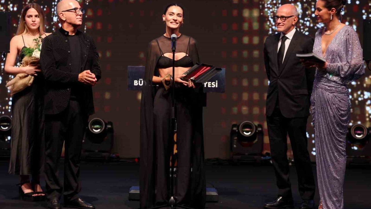 Altın Portakal’da Onursal Nişan alan Saadet Işıl Aksoy ‘Confidente’ filmi ile Berlin’de