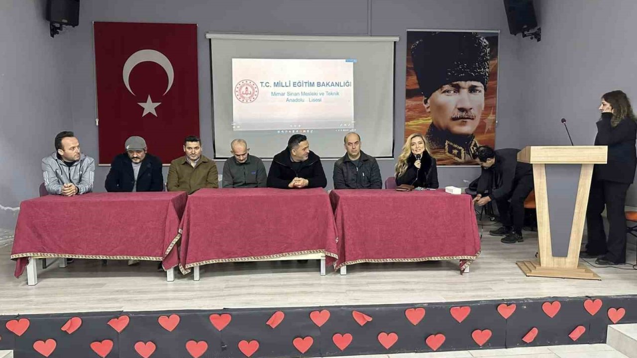 Türkeli’de öğrenciler mesleğin ustalarıyla buluştu