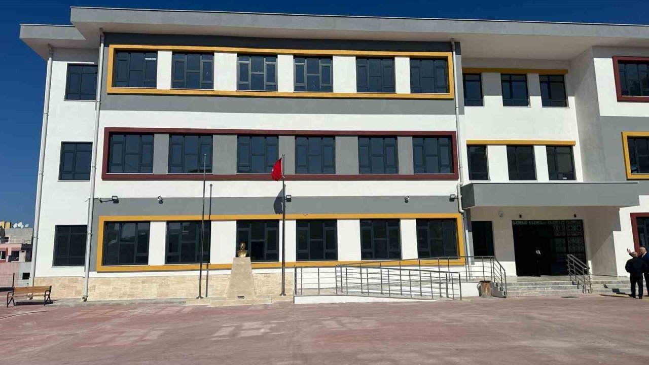 Aliağa’da 57 yıllık Namık Kemal İlkokulu, yeniden hizmete açılıyor