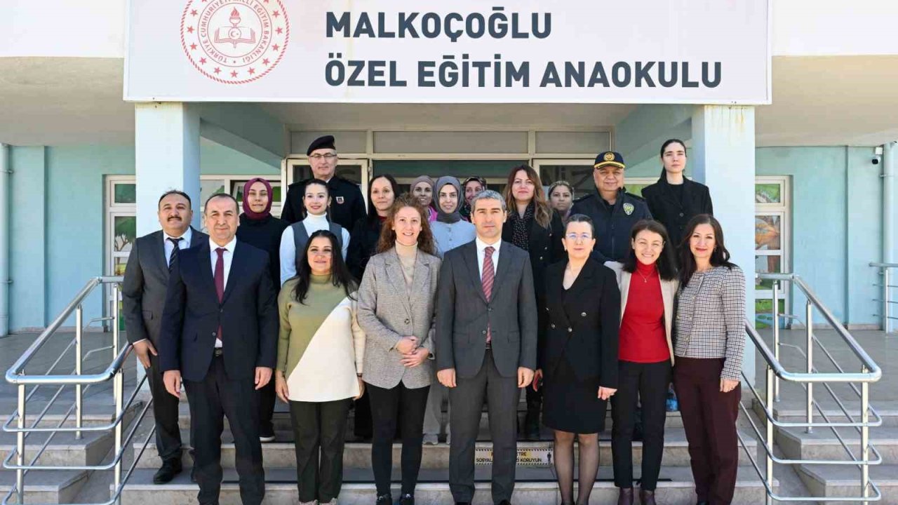 Vali Aktaş, öğrencilerle bir araya geldi