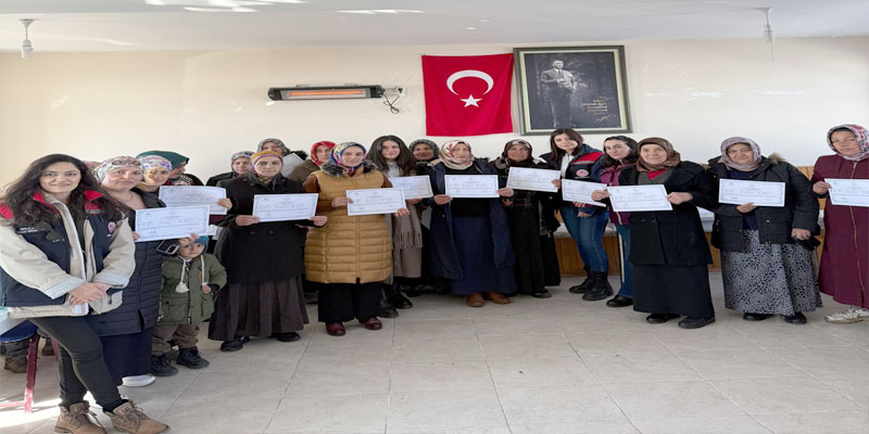 Arpaçay’da Kadın Çiftçiler Sertifikalarını Aldı