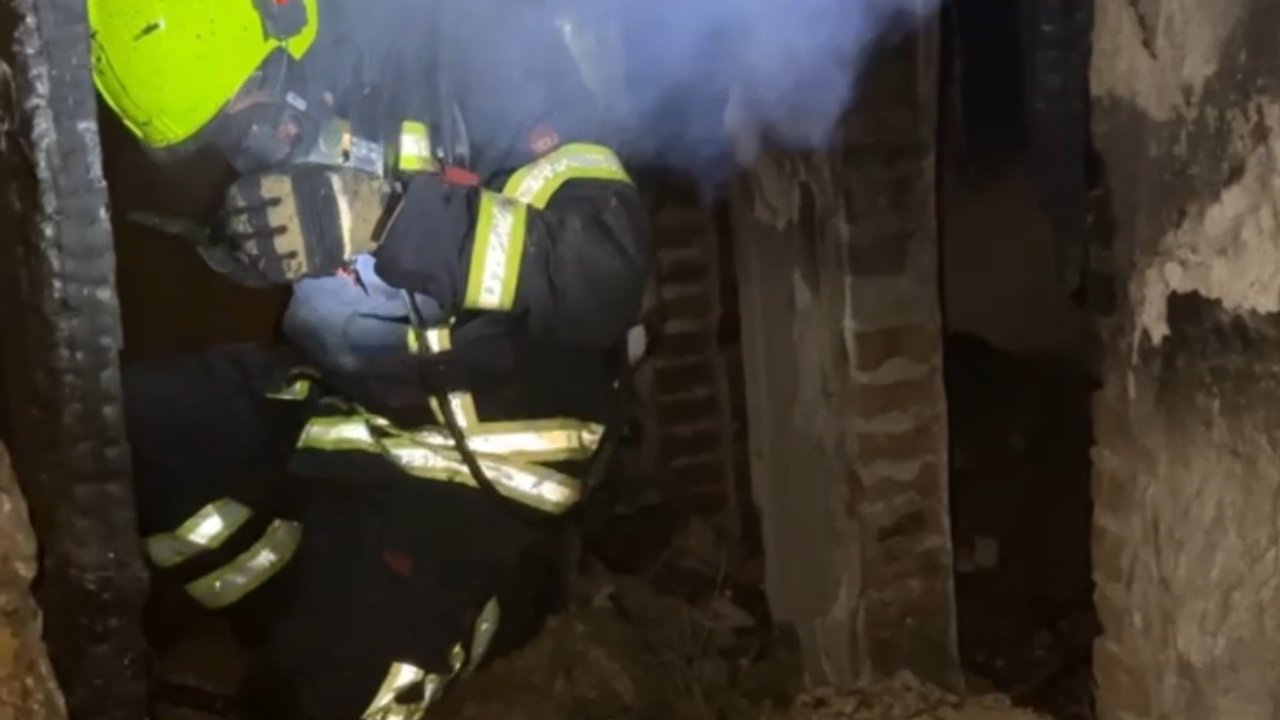 Mersin’de ev yangını yaşlı adam hayatını kaybetti