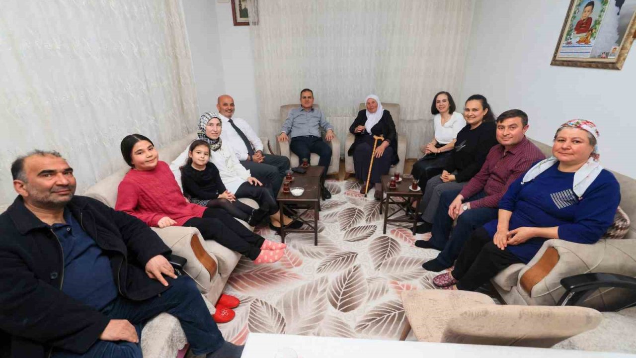 Muğla Valisi Akbıyık Şehit Piyade Er Osman Kara’nın ailesine iftarda konuk oldu