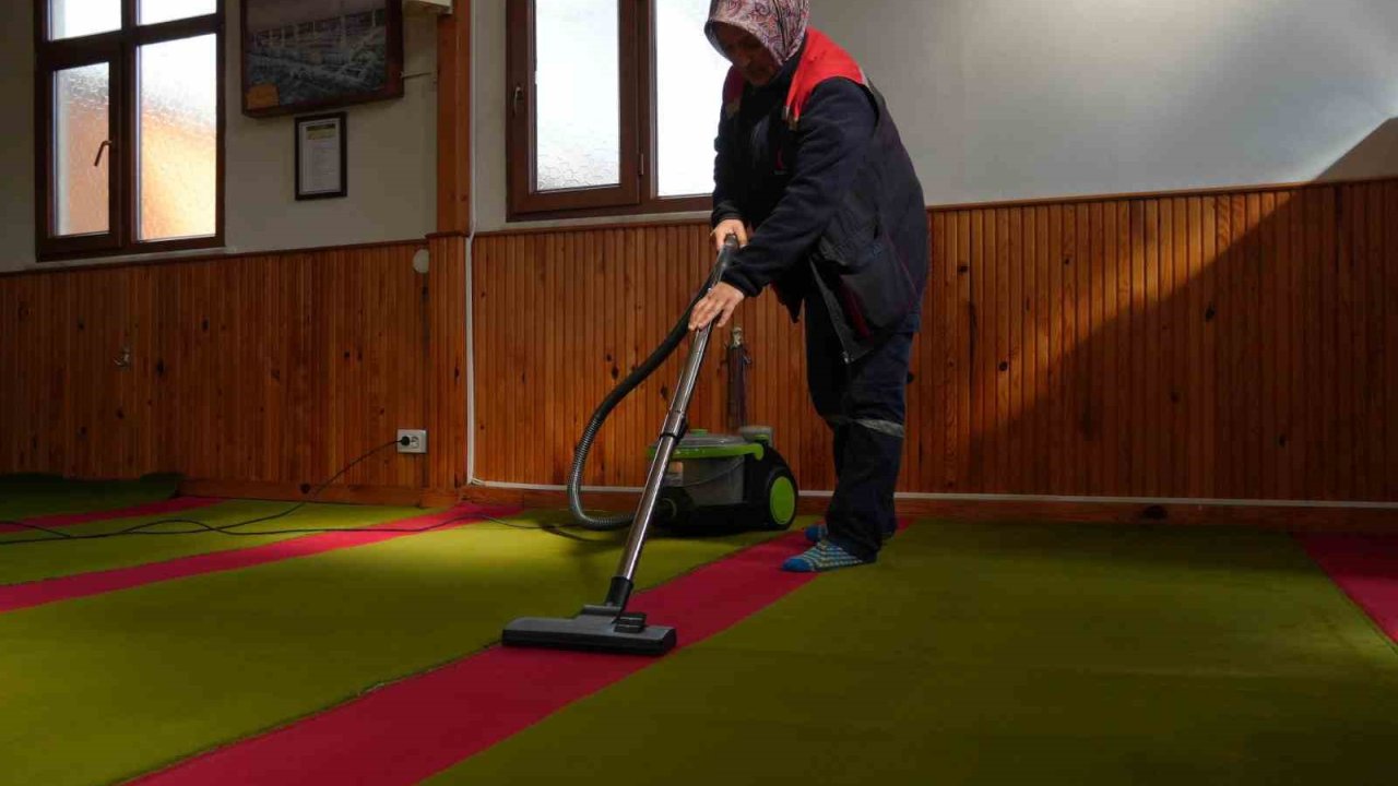 Düzce’de 124 cami 3 tur temizlendi