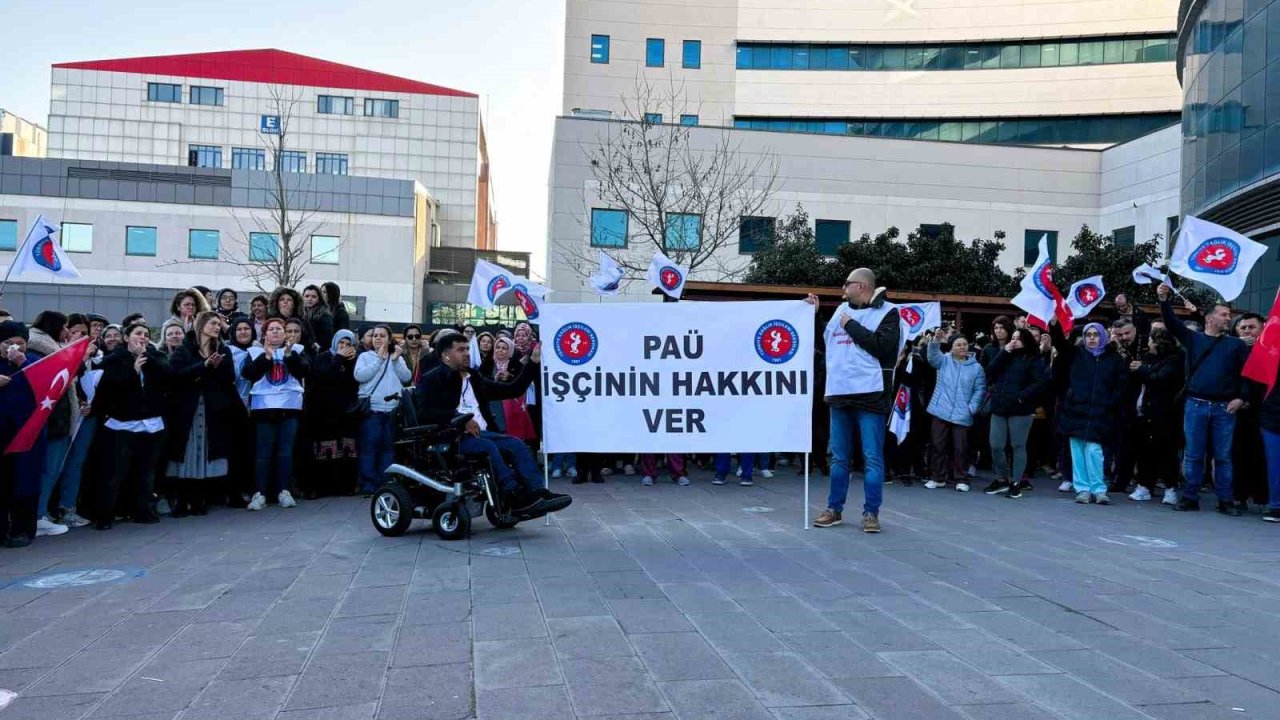 Pamukkale Üniversitesi çalışanları eşit çalışma şartı ve ücret için eylem yaptı