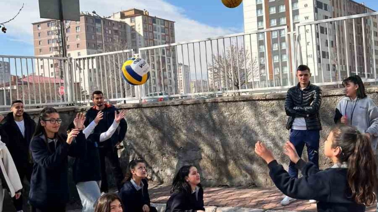 ERÜ Spor Bilimlerinden anlamlı etkinlik