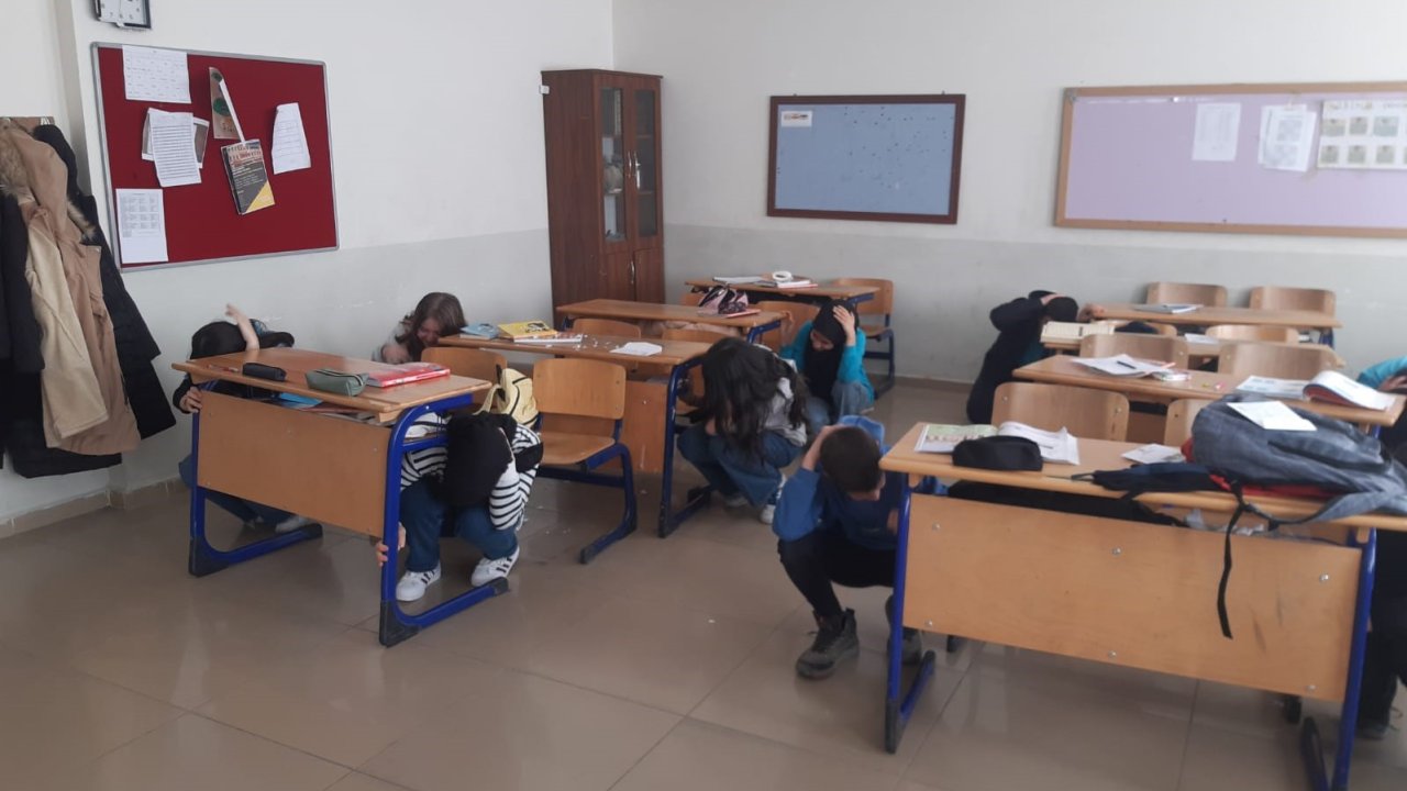 Hisarcık AİHL’de deprem tahliye tatbikatı