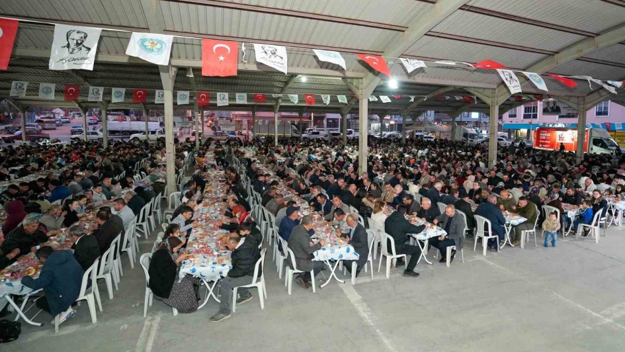 Gölmarmara’da 2 bin kişilik iftar sofrası