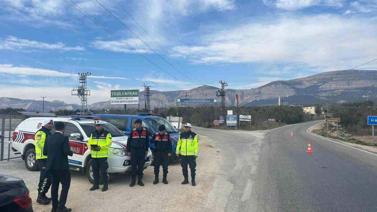 Mersin Mut’ta  trafik ekiplerinden denetim