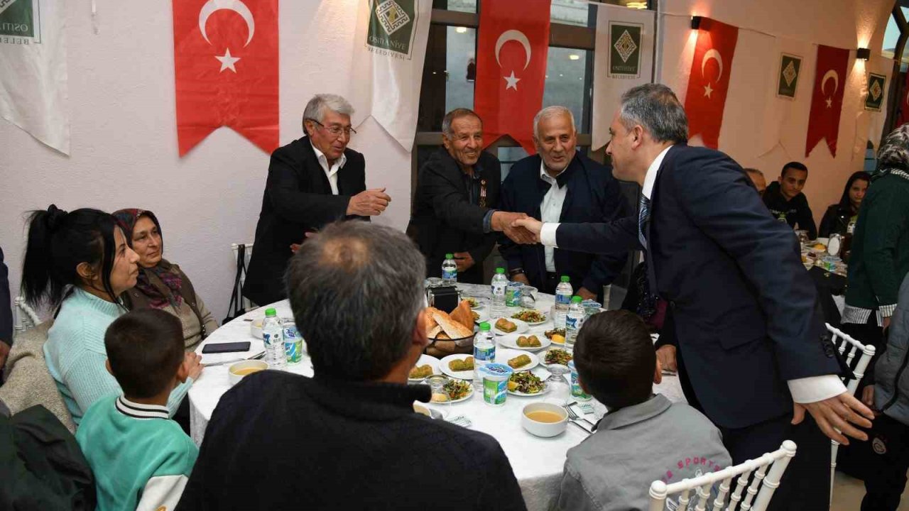 Başkan Çenet’ten, Şehit Yakınları, Gaziler Ve Aileleri onuruna iftar yemeği