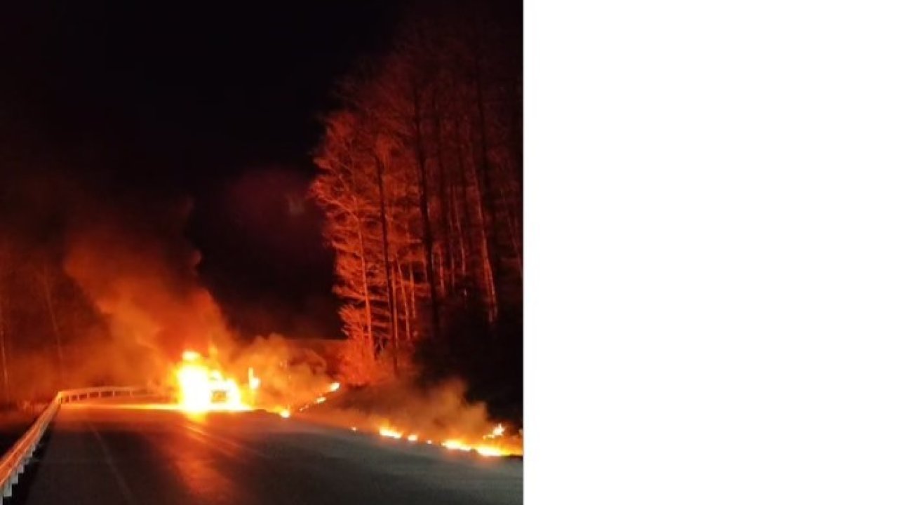 Uludağ’dan inen otomobil yolda yandı