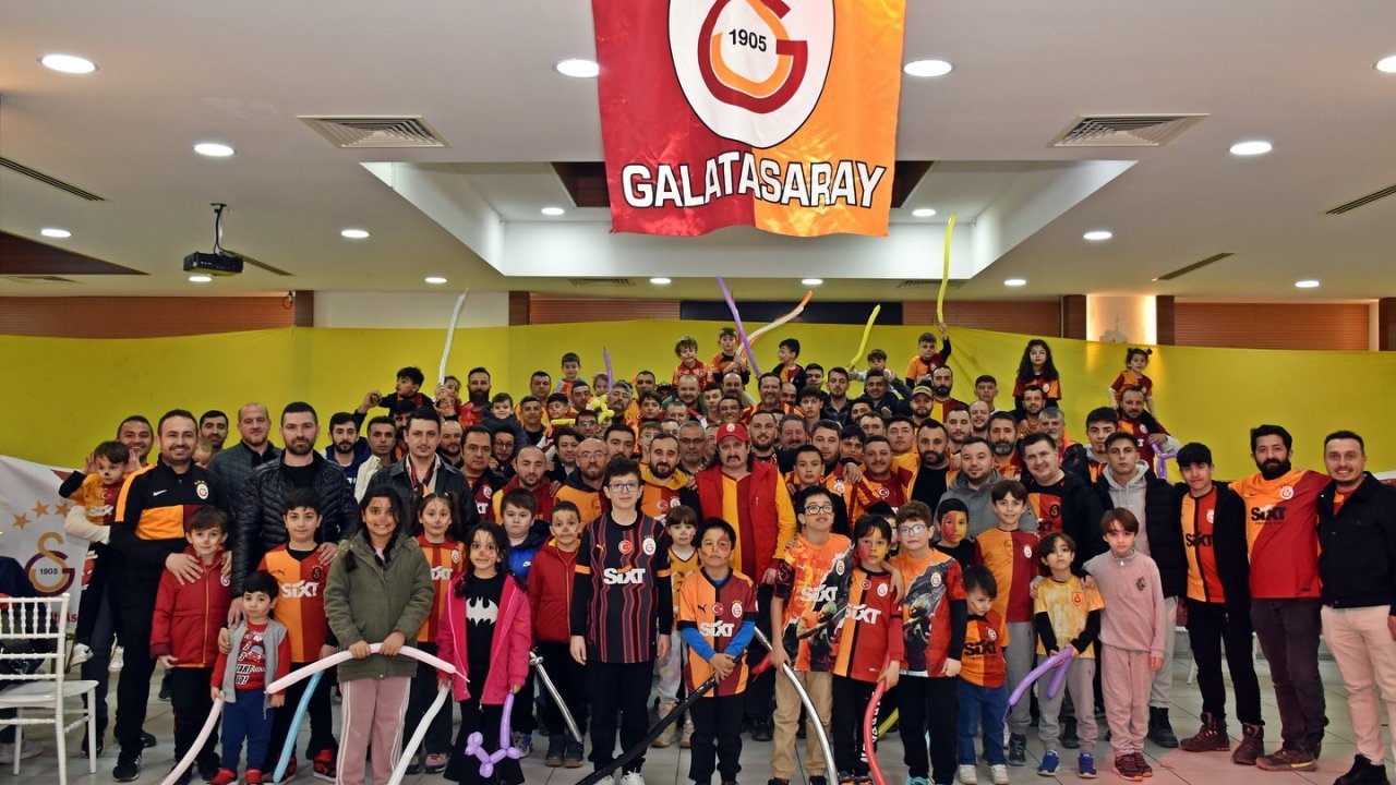 Galatasaray taraftar grubunun iftar yemeği büyük ilgi gördü
