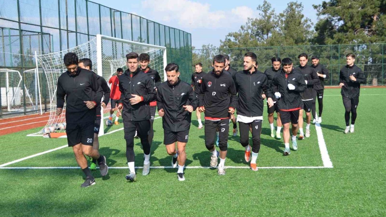 Denizli İdmanyurdu, İzmir deplasmanında galibiyet serisini sürdürmek istiyor