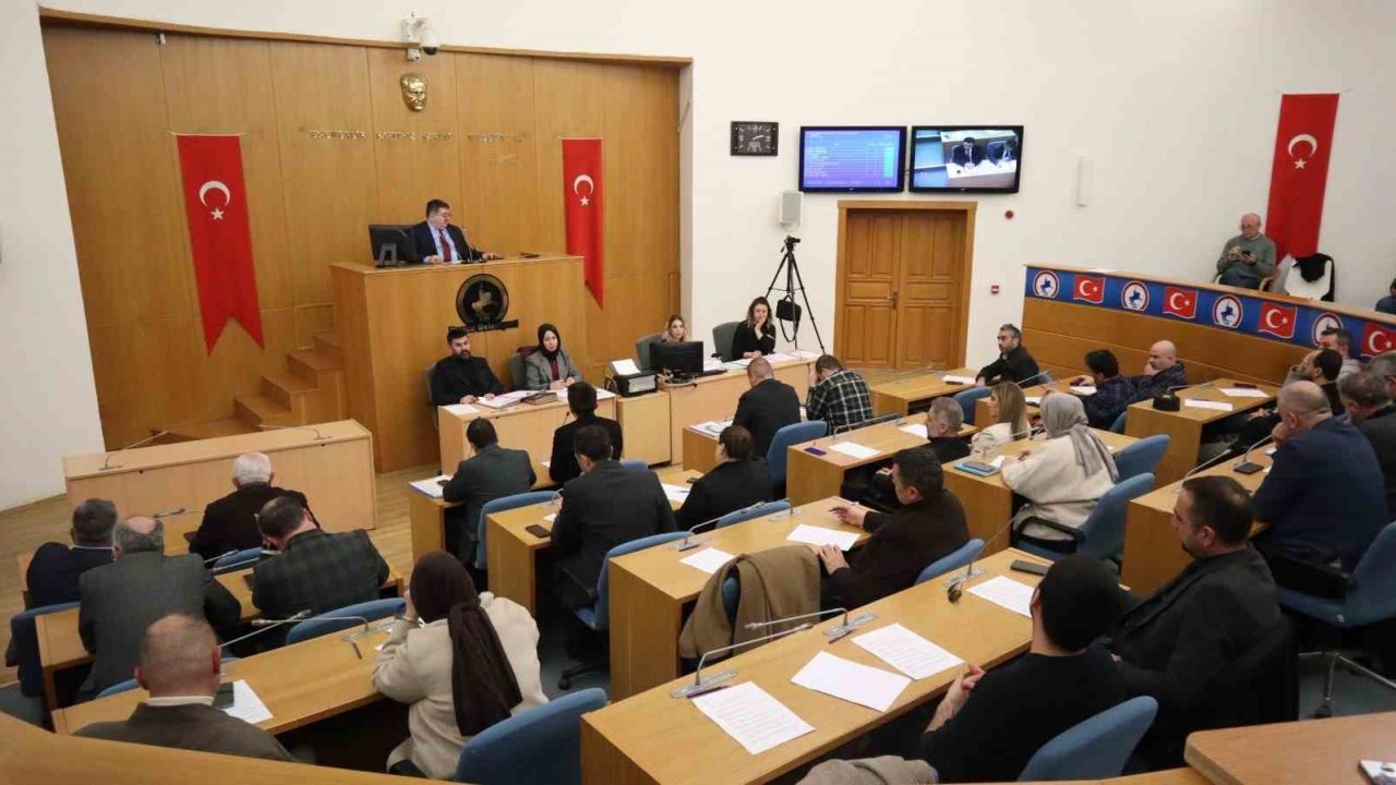 Düzce Belediye meclisi 17 gündem ile toplandı