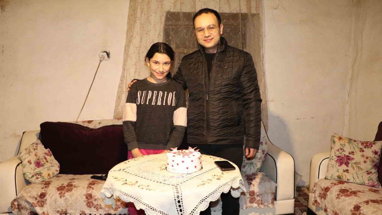 Kaymakam Kahveci’den küçük Sıla’ya doğum günü sürprizi