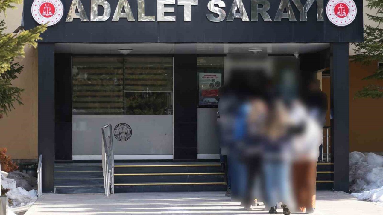 Bayburt’ta uyuşturucu ticareti yapmak suçundan aranan 1 kişi yakalandı