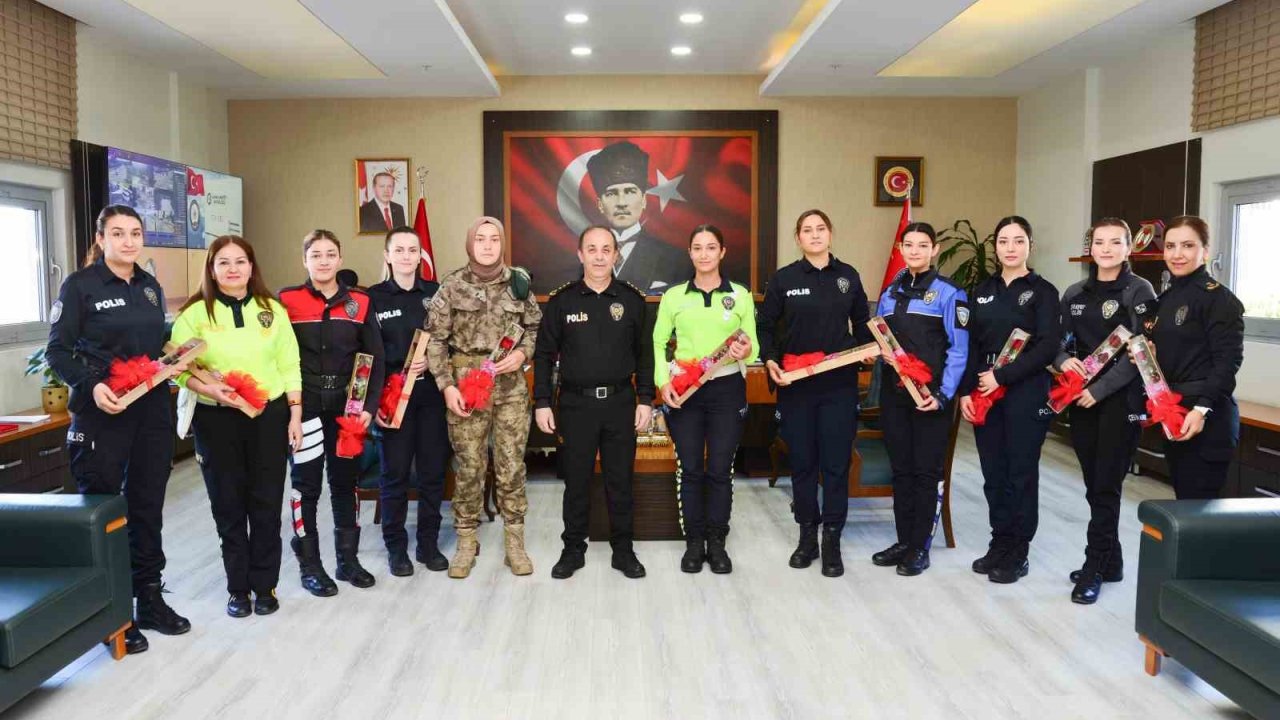Kadınlar gününde ’Kadın polisler’ unutulmadı