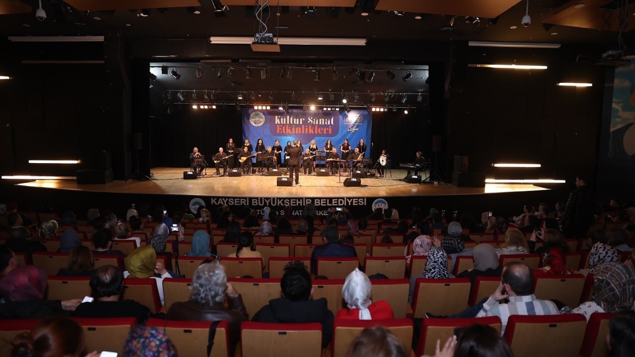 Kadınlar Günü Konseri’nde Türk Halk Müziği şöleni