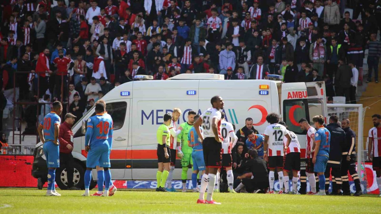 Sivasspor’da Manaj’ın ardından Simic de sakatlanarak hastaneye kaldırıldı