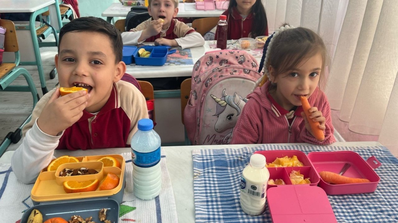 Bursa’da 560 bin öğrenci sağlıklı beslenme ve hareketli hayat için el ele veriyor