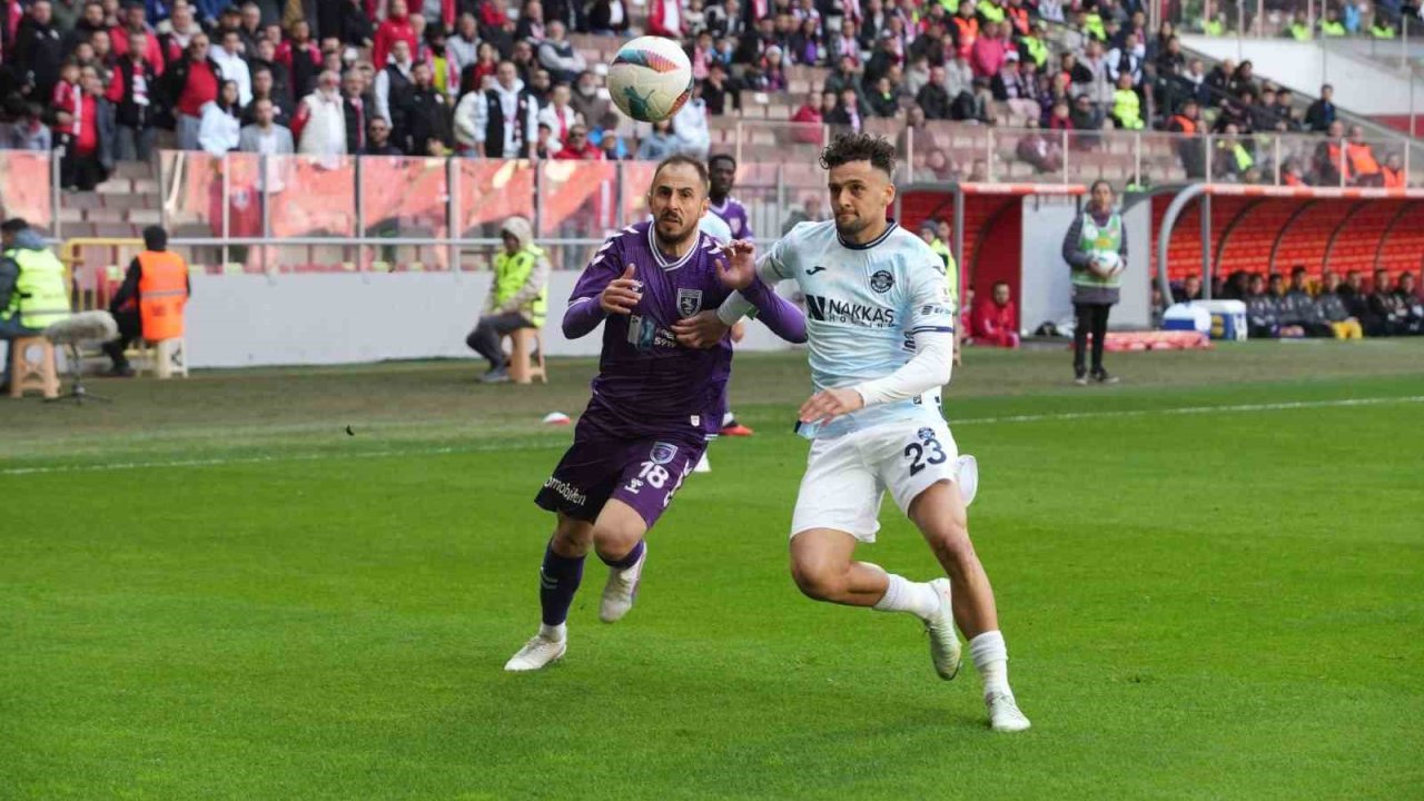 Trendyol Süper Lig: Samsunspor: 2 - Adana Demirspor: 1 (Maç devam ediyor)