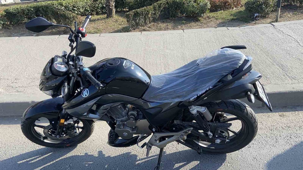 Gebze’de motosiklet otomobille çarpıştı: 1 yaralı
