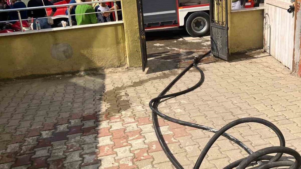 Ayvalık’ta ev yangını