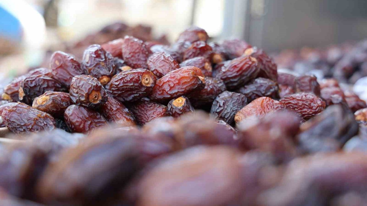 Uzmanlar uyardı: Hurma alırken bunlara dikkat edin!