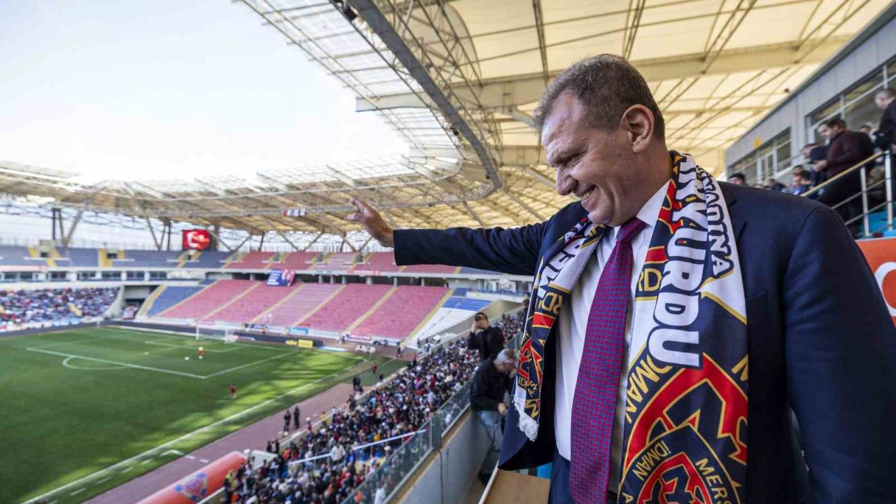 Başkan Seçer: "Şehrimizin bir asırlık takımına sahip çıkmak durumundayız"