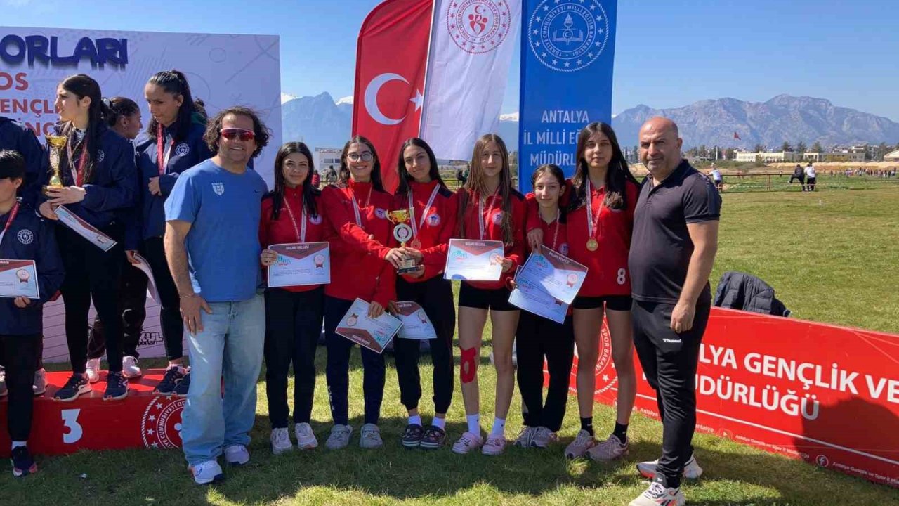 Eskişehirli öğrenciler şampiyonlarda büyük başarılar elde etti