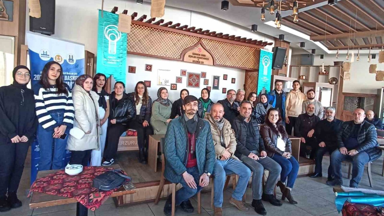 Turizm Fakültesi öğrencilerinden Âşık Kerem’e yoğun ilgi