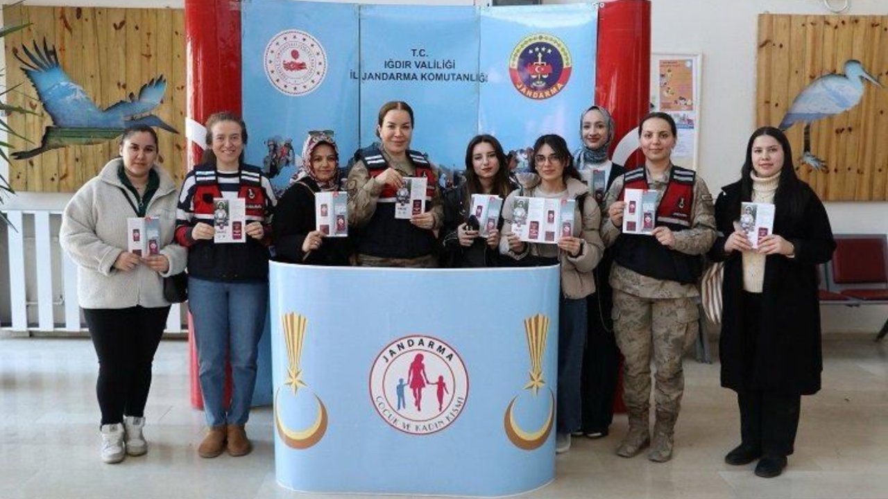 Iğdır’da jandarma ekipleri kadınlara KADES’i anlattı