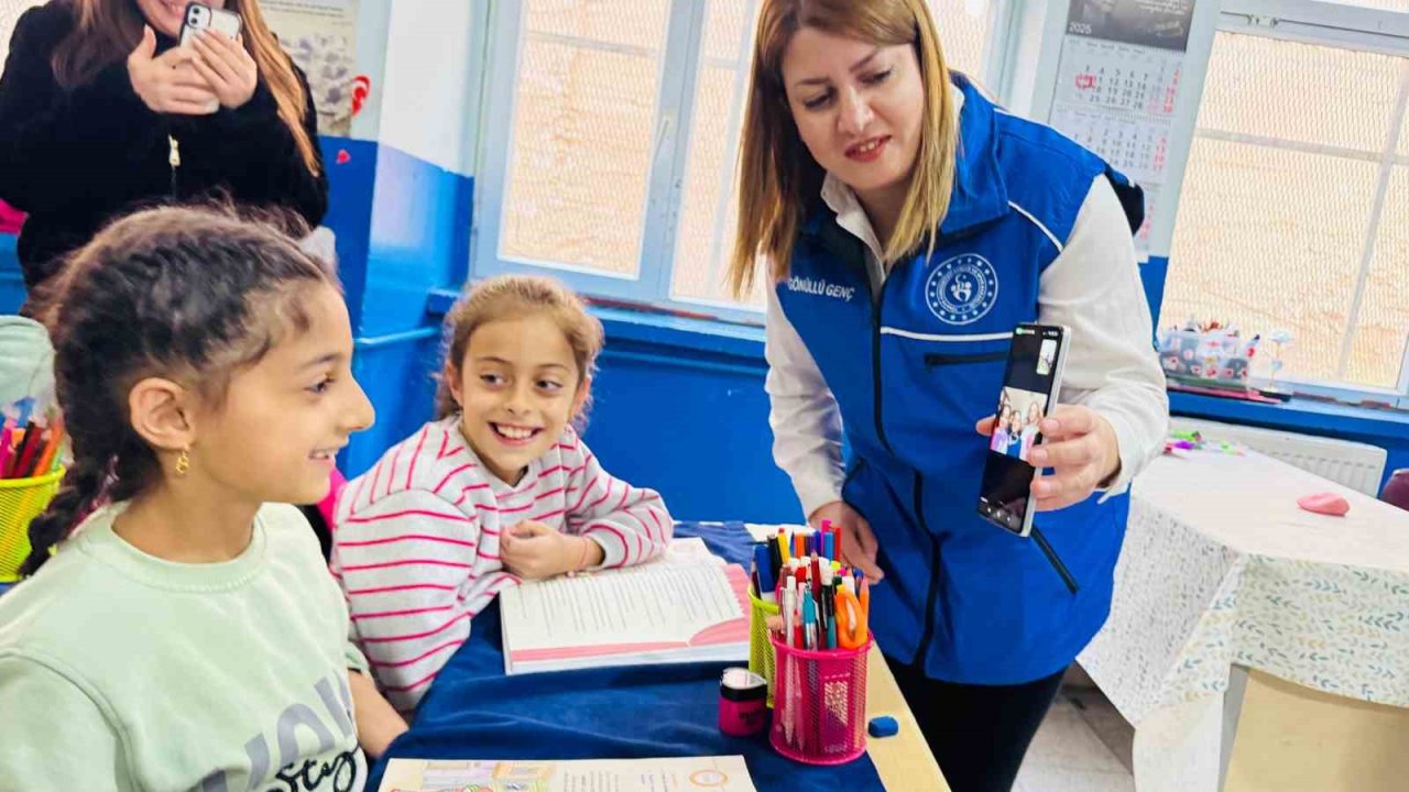 Şırnak ve Şanlıurfa’dan öğrenciler zoom üzerinden tanışıp kardeş okul seçildi