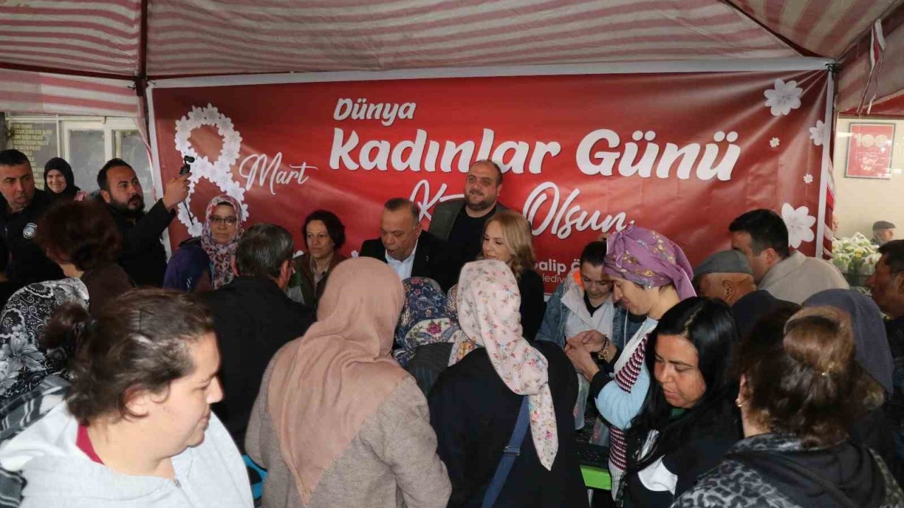 Başkan Özel’den kadınlara özel 12 bin çiçek fidesi hediyesi